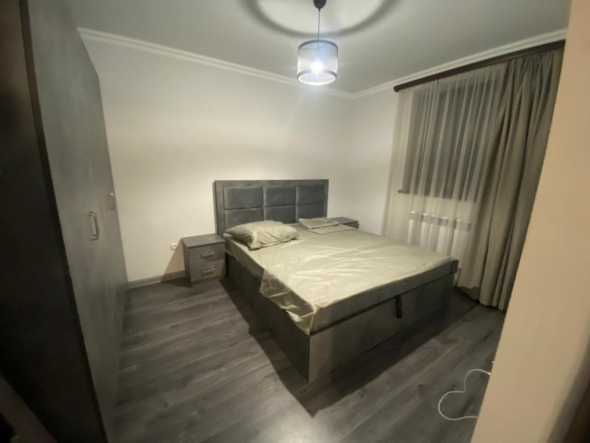 2 Cosy Apartment In Townhouse Near Airport Evn Geghanist  Eksteriør bilde