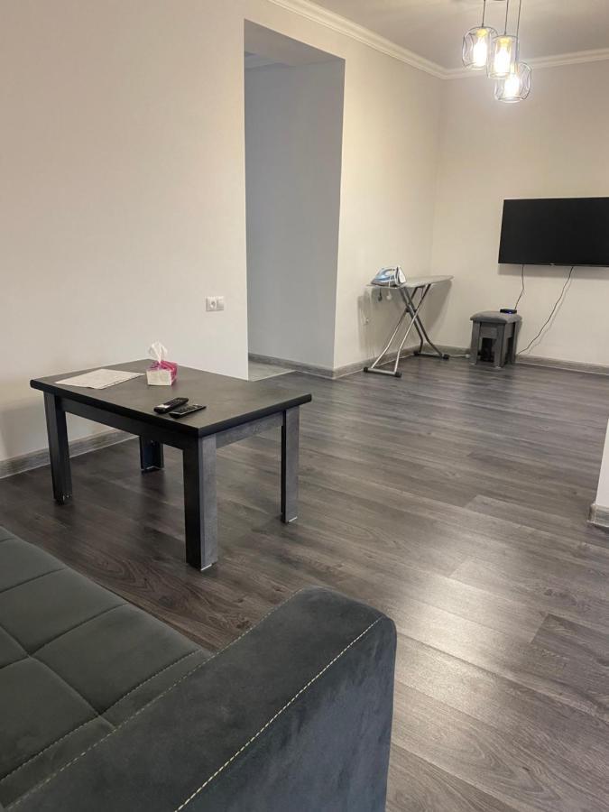 2 Cosy Apartment In Townhouse Near Airport Evn Geghanist  Eksteriør bilde